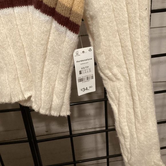 Crop Top Sweater V-Neck B286 - Picture 3 of 3